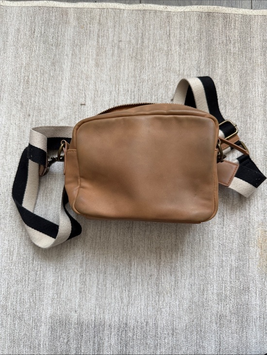 Universal Thread Other - Leather Crossbody Bag in Tan with Black-Trim Strap